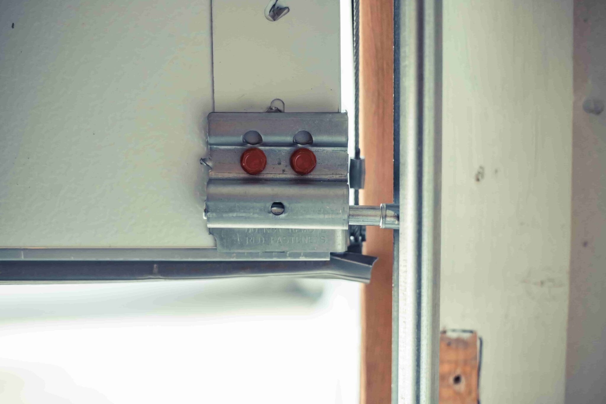 7 Simple Steps to Take When Your Garage Door Won't Close