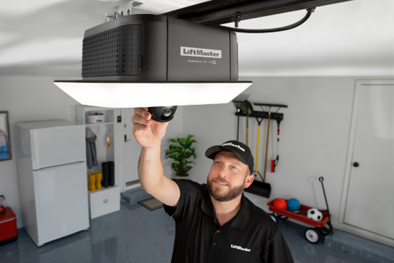 Liftmaster garage door opener with camera